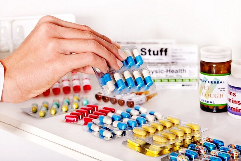 Un medico dovrebbe prescrivere farmaci per trattare la prostatite
